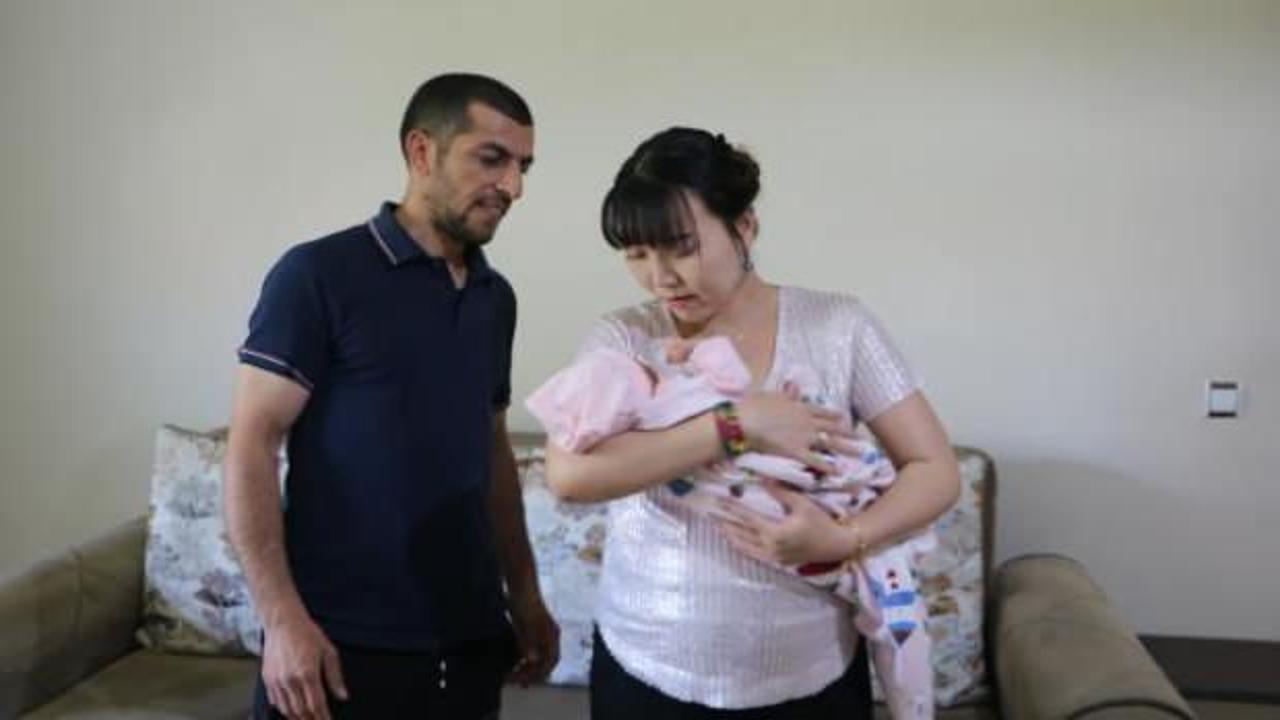 &Ccedil;inli gelin bebeğiyle Y&uuml;ksekova'da mutlu