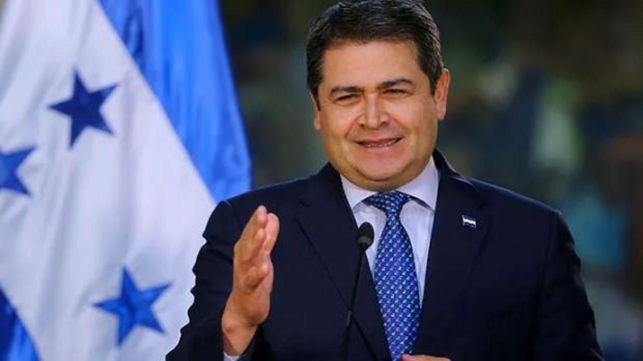 Koronavirüse yakalanan Honduras Devlet Başkanı Hernandez'e oksijen tedavisi