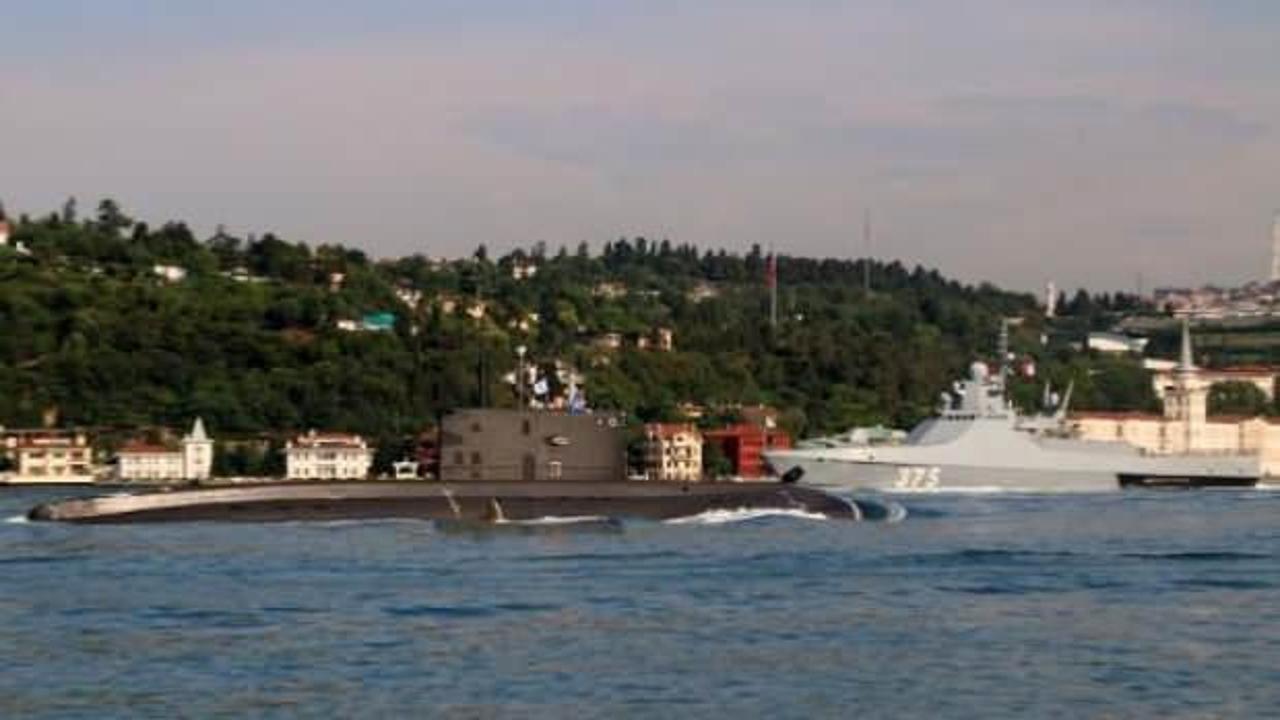 Rus denizaltı ile savaş gemisi Boğaz'da karşılaştı