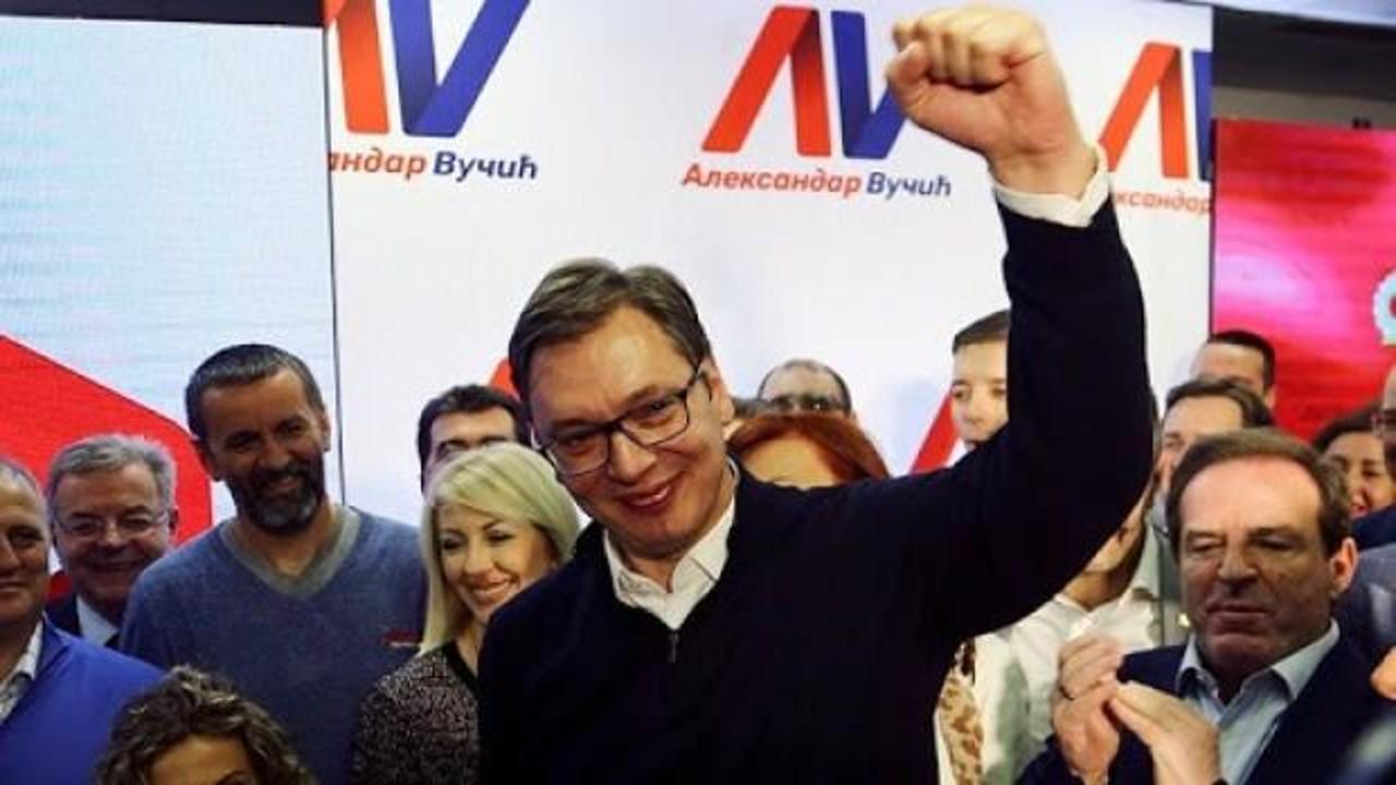 Sırbistan'da genel seçimleri Vucic kazandı