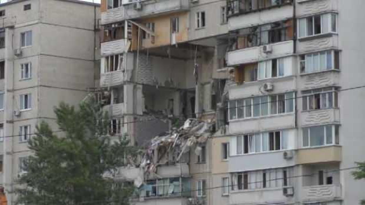 Ukrayna'da 10 katlı apartmanda patlama: 5 ölü