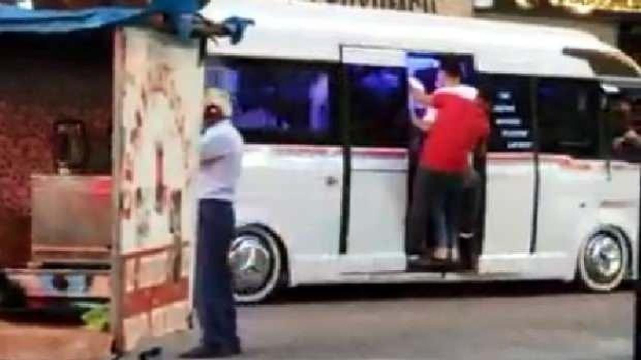Adana'da tıka basa dolu minibüs yollarda!