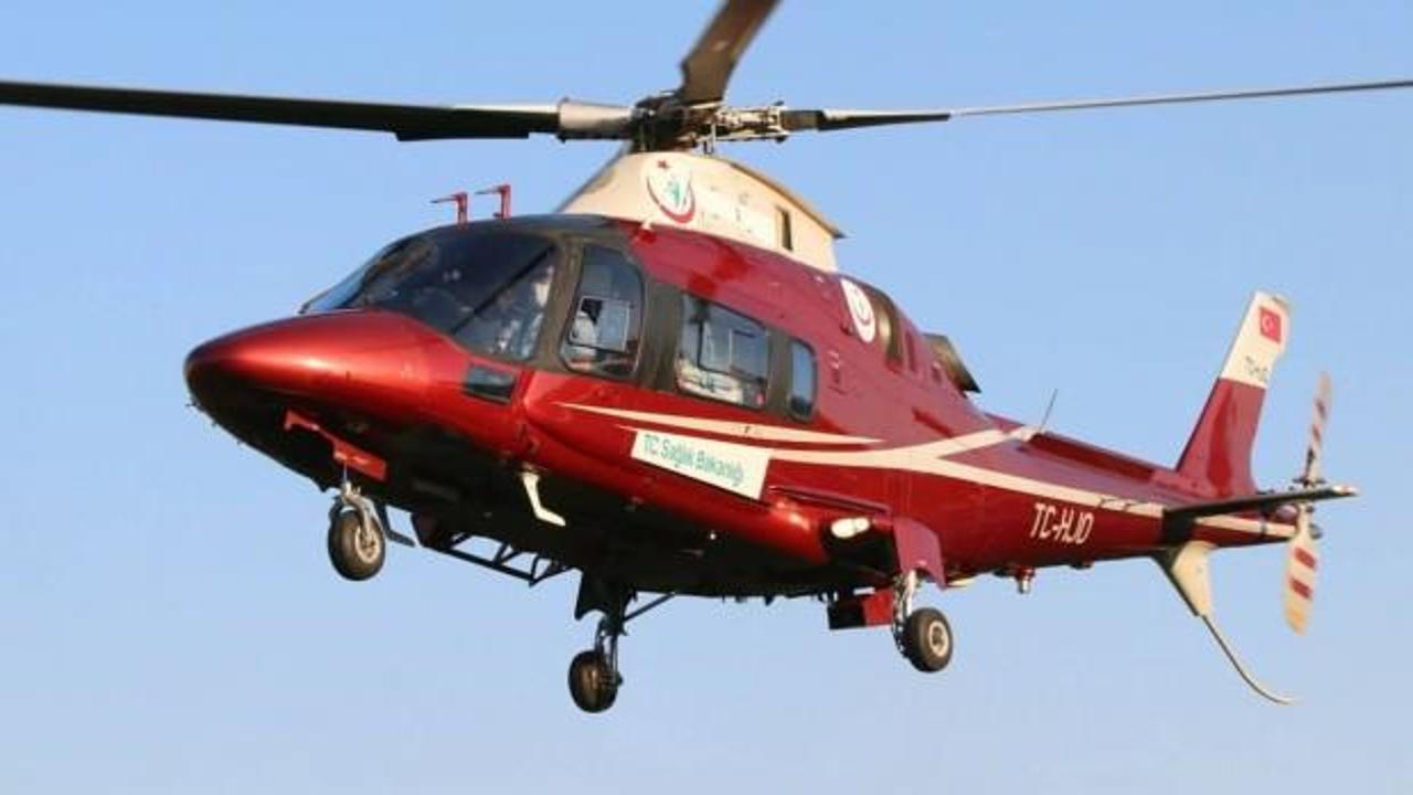  Ambulans helikopter nöral tüp defekti bebek için havalandı