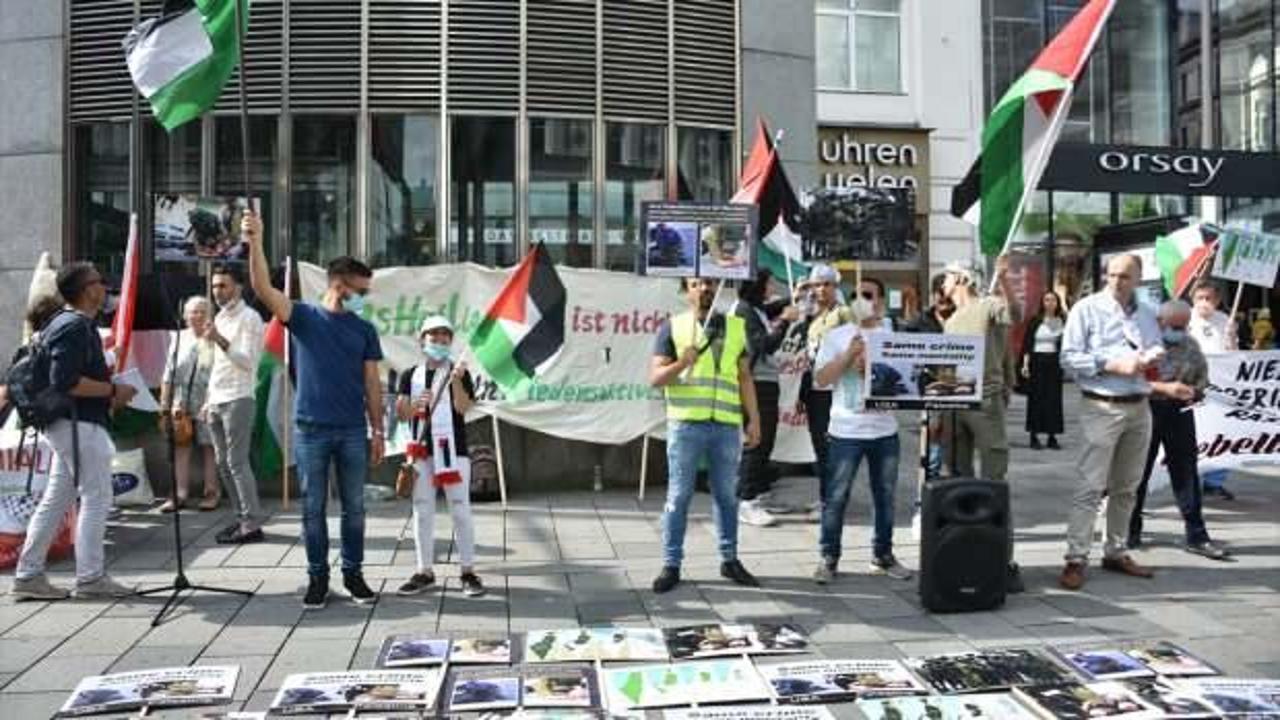 Avusturya’da darbeci Sisi karşıtı gösteri: Katil rejime destek vermeyin