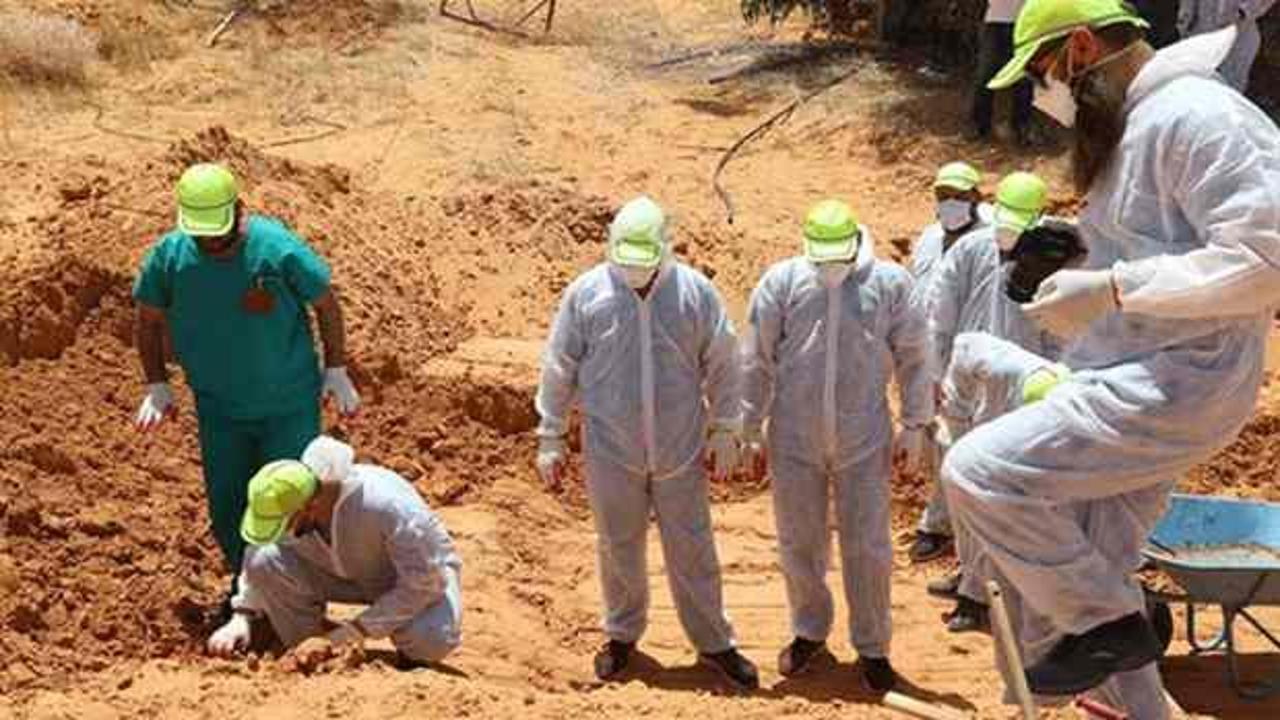 Darbeci Hafter'in katliamları ortaya çıkıyor: Toplu mezarlardan 6 ceset daha çıkarıldı