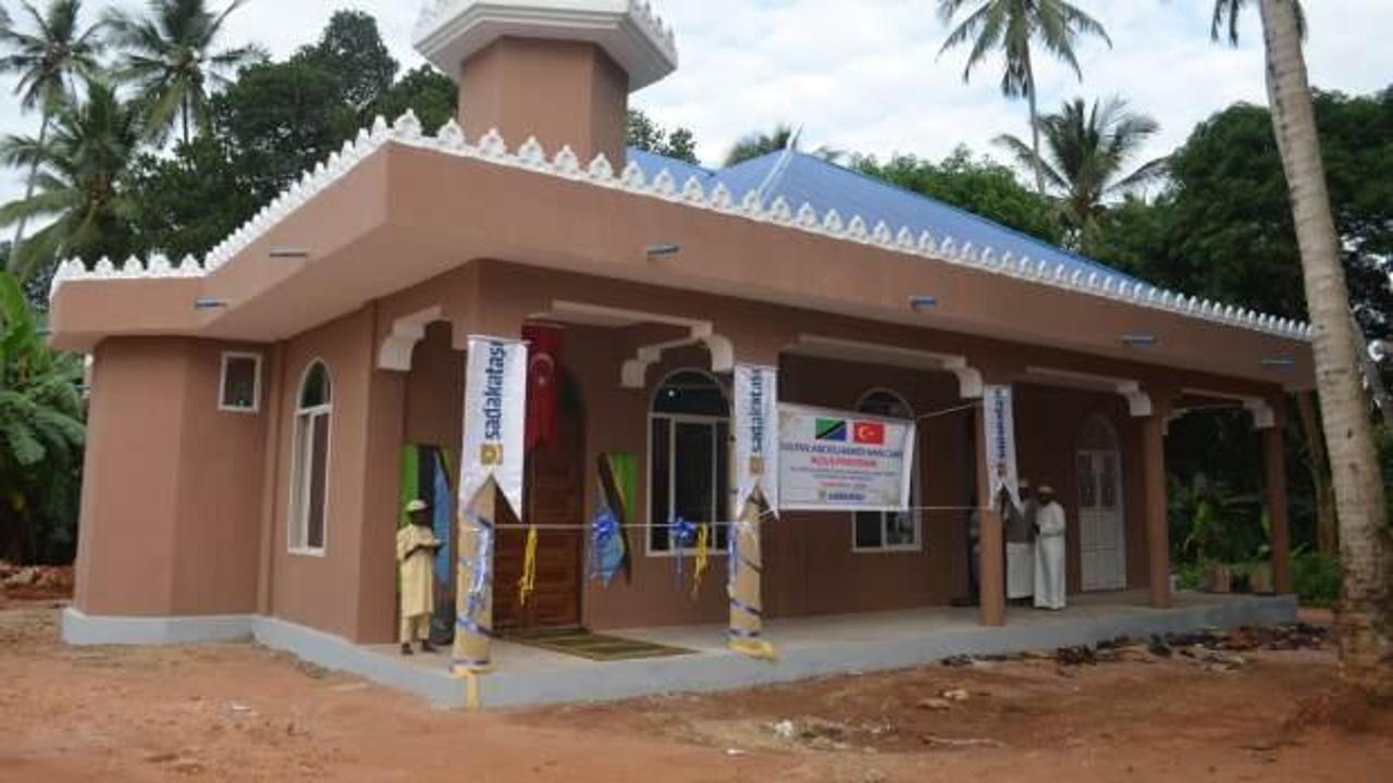 Tanzanya'da Sultan Abdülhamit Han Camisi ibadete açıldı