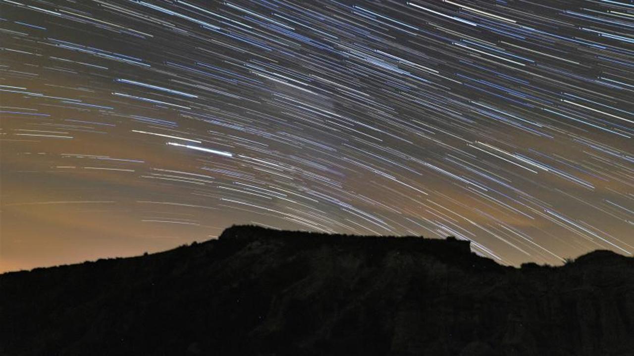 Türkiye’nin ilk Jeopark’ı Kula Peribacaları yıldızlarla süslendi