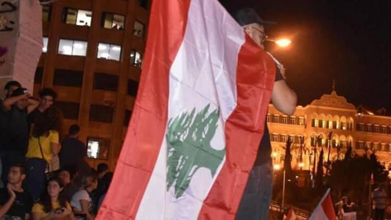 Lübnan'dan protestolar devam ediyor