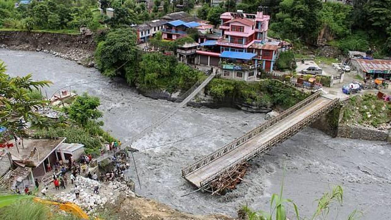 Nepal'deki felakette can kaybı 40'a çıktı