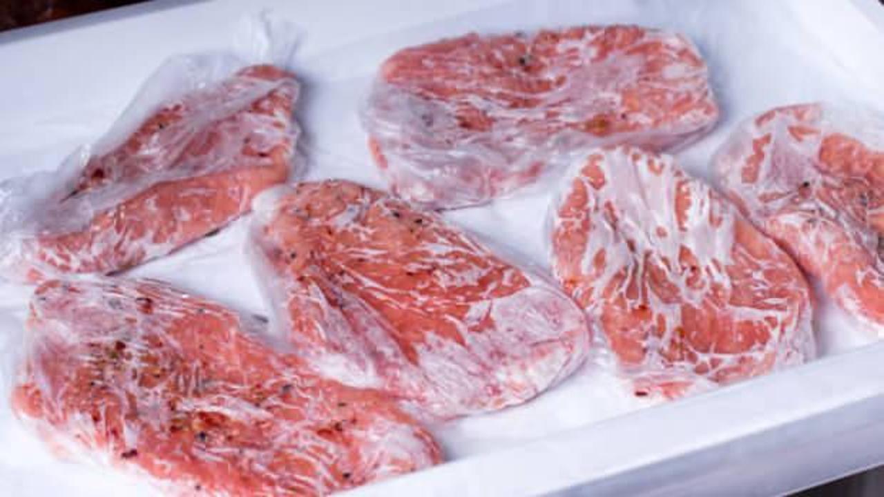Dondurucuda et nasıl saklanır? Kurban eti buzlukta ne kadar süre dayanır?