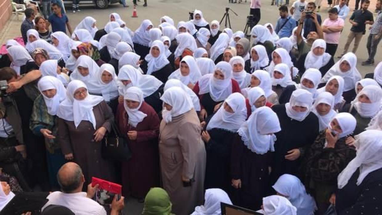 Ağrılı kadınlar Diyarbakır anneleri için Ayasofya’da buluşacak