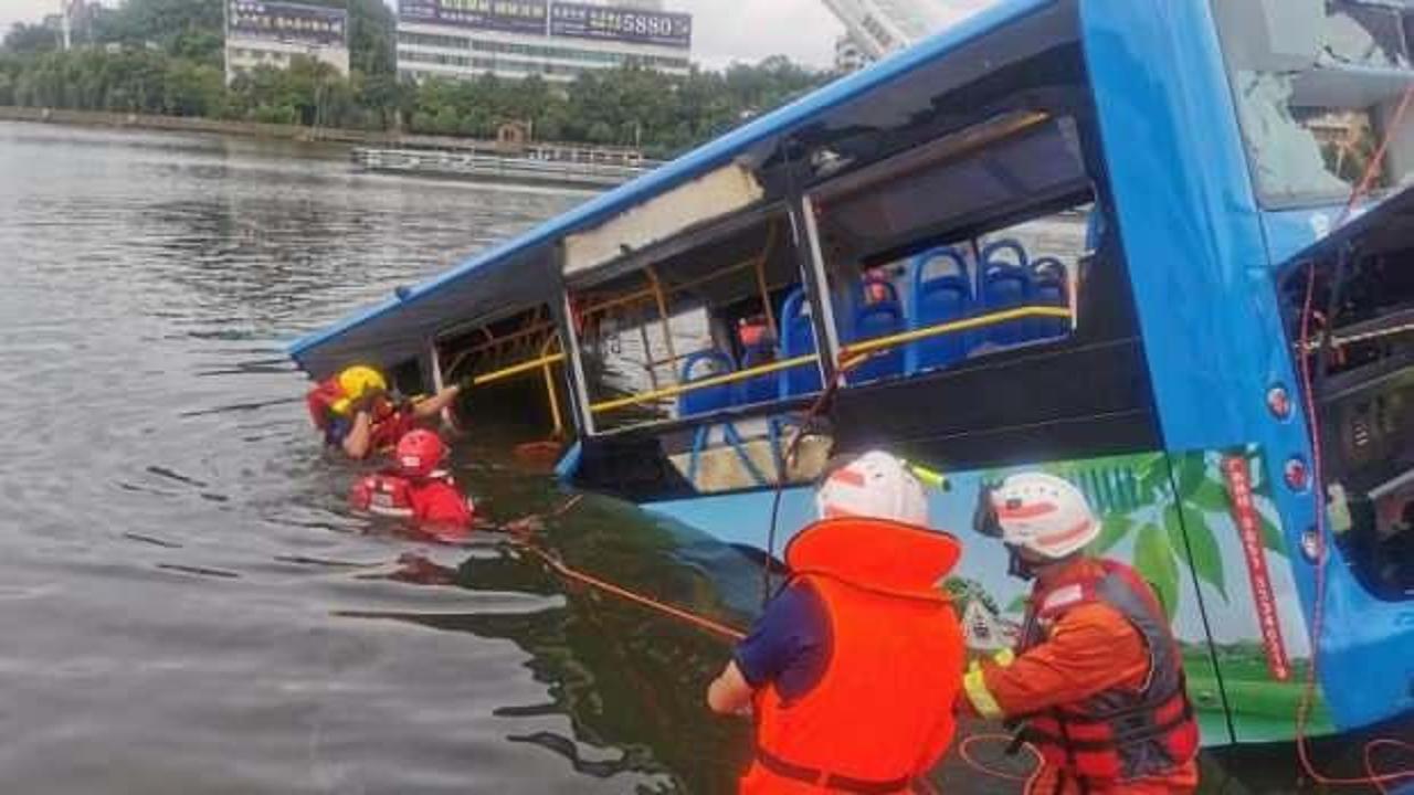 Çin'de göle düşen otobüsün kaza sebebi ortaya çıktı