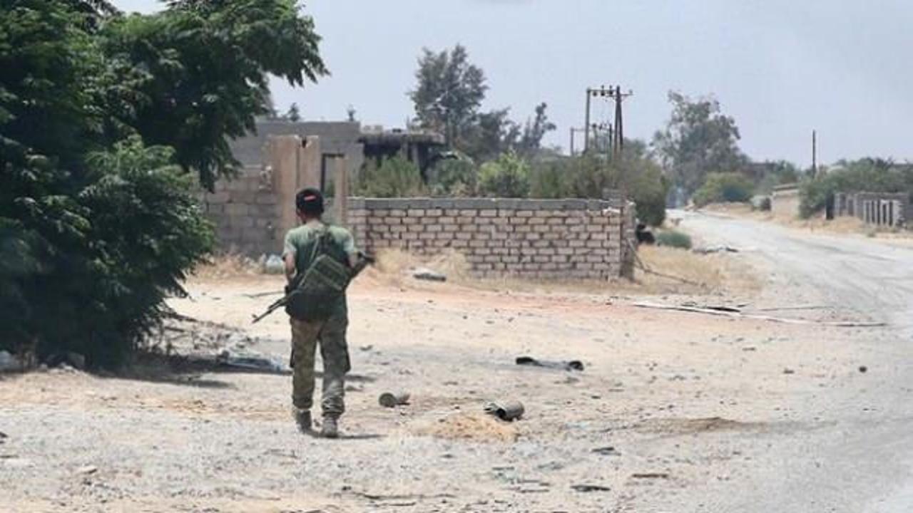 Darbeci Hafter'e bağlı silahlı gruplar arasında çatışma