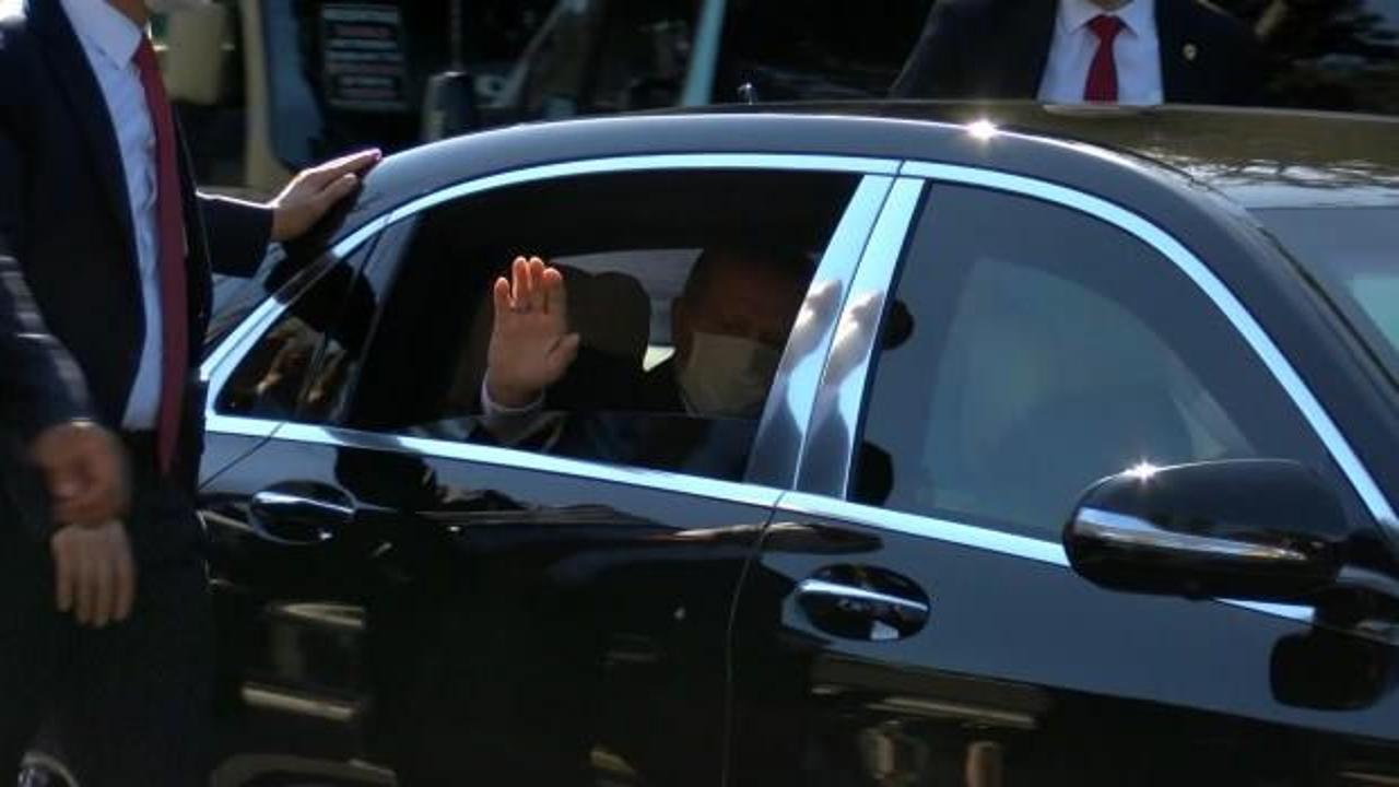 Başkan Erdoğan, Tarabya'daki minibüsçülerle sohbet etti