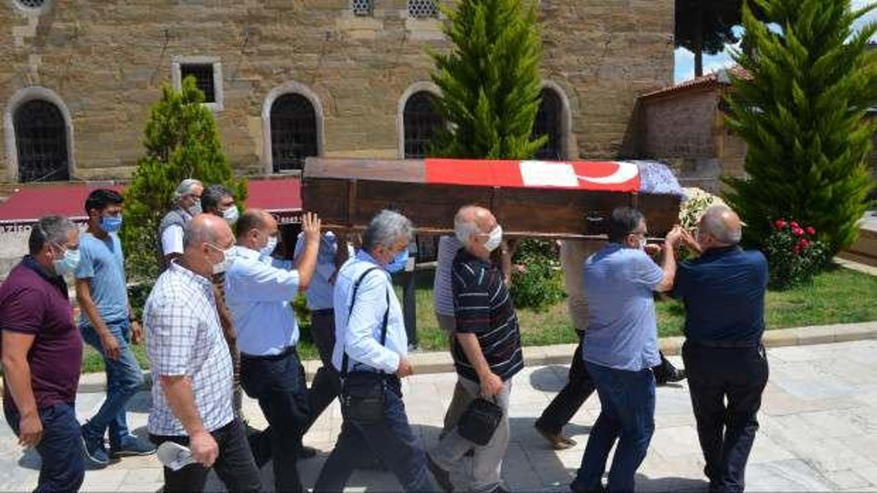 Cumhuriyet tarihinin ilk öğretmenlerinden Mukime Furatoğlu vefat etti
