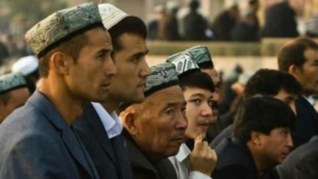 Çin Uygur Türklerini gelişigüzel gözaltına alıyor