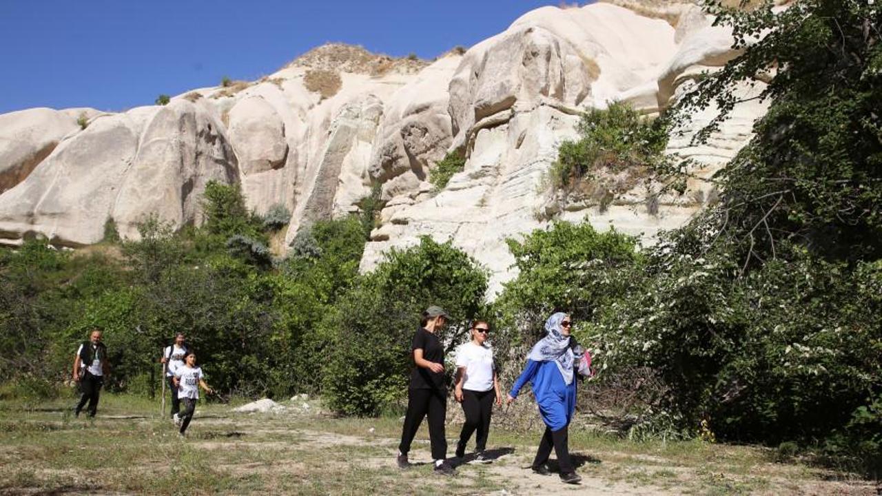 Kapadokya'nın saklı güzellikleri vadi yürüyüşleriyle keşfediliyor
