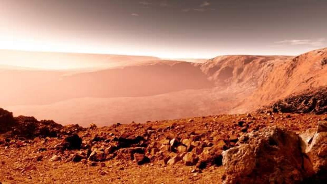 Mars'ta tuzlu su göletleri keşfedildi