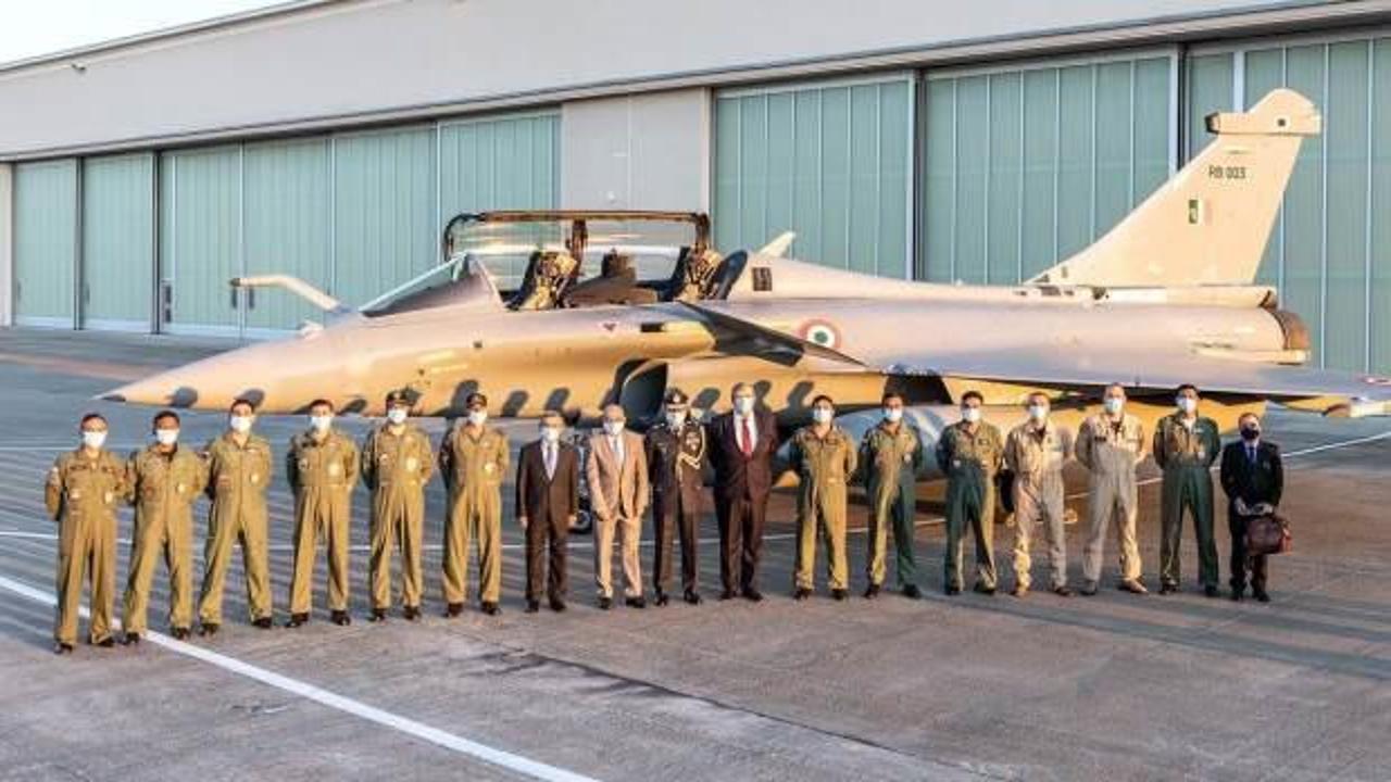 Hindistan'ın satın aldığı Rafale savaş uçakları ülkeye teker koydu