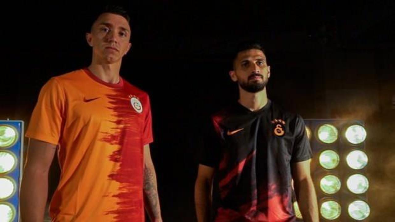 Galatasaray'da forma ve logo krizi! Tüzüğe aykırı