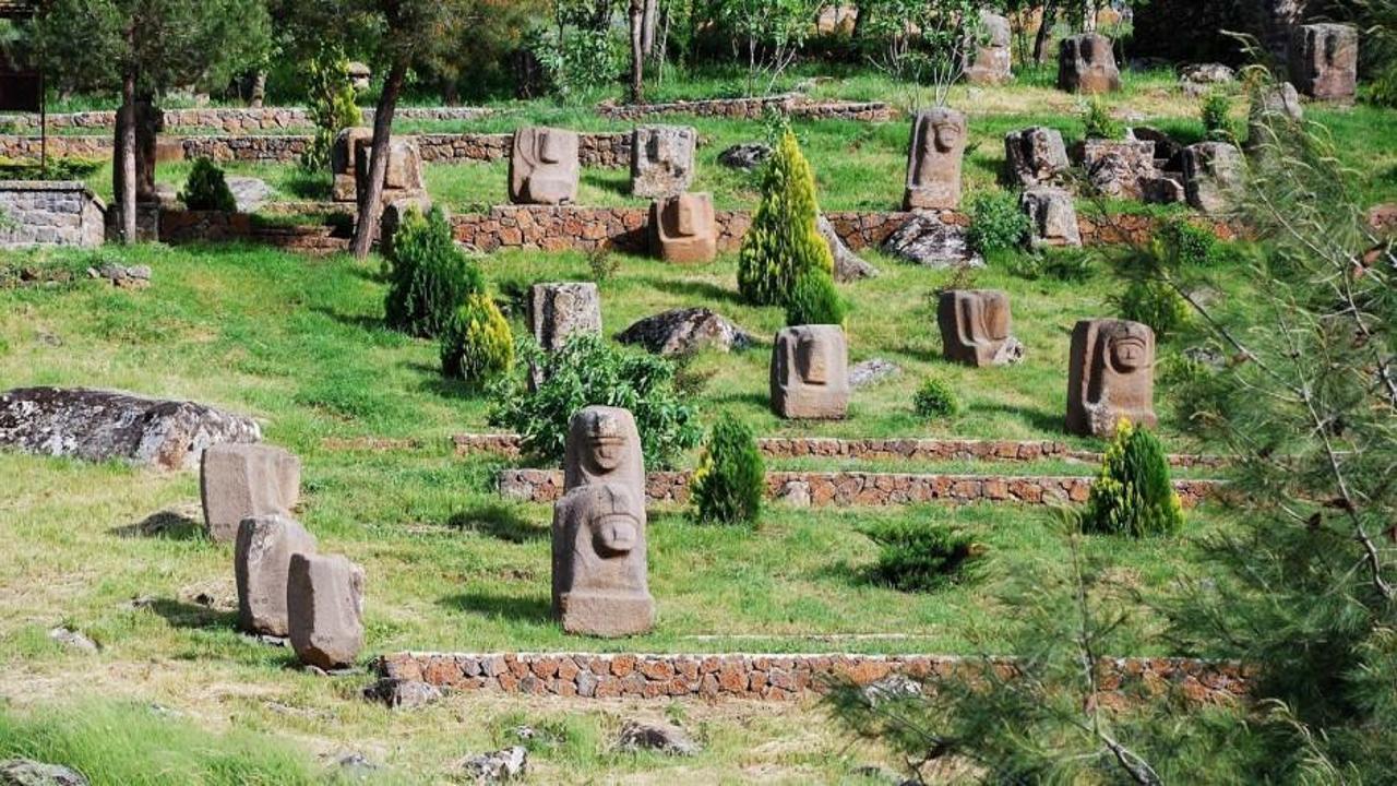 Önasya'nın en eski taş ocağı Yesemek UNESCO yolunda