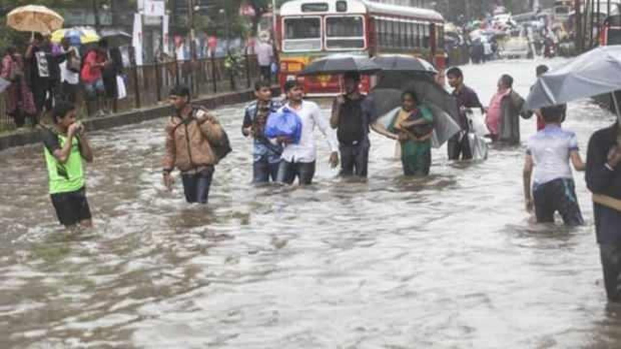 Hindistan'da şiddetli yağış: 5 ölü