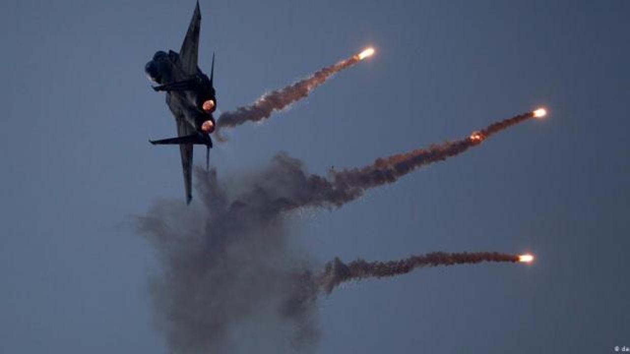 İsrail jetleri rejim güçlerini vurdu