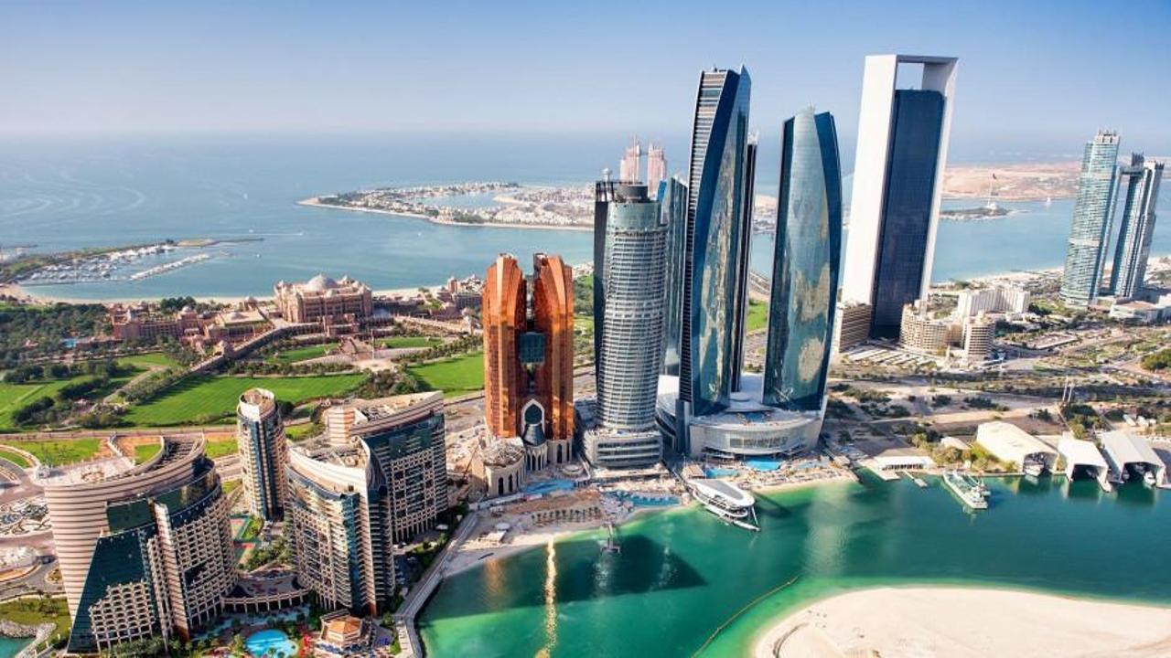 Mavi denizlerden kızıl çöllere Abu Dhabi'de gezilecek yerler