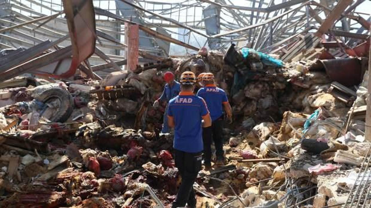  Türk ekiplerin Beyrut Limanı'ndaki arama kurtarma faaliyetleri sürüyor