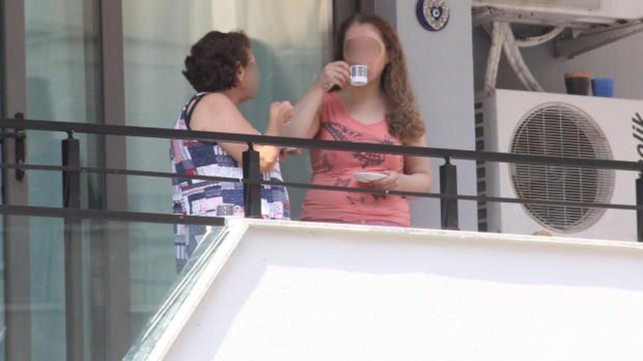13. kattan d&uuml;ş&uuml;p &ouml;ld&uuml;, komşuları balkonda kahve i&ccedil;ti