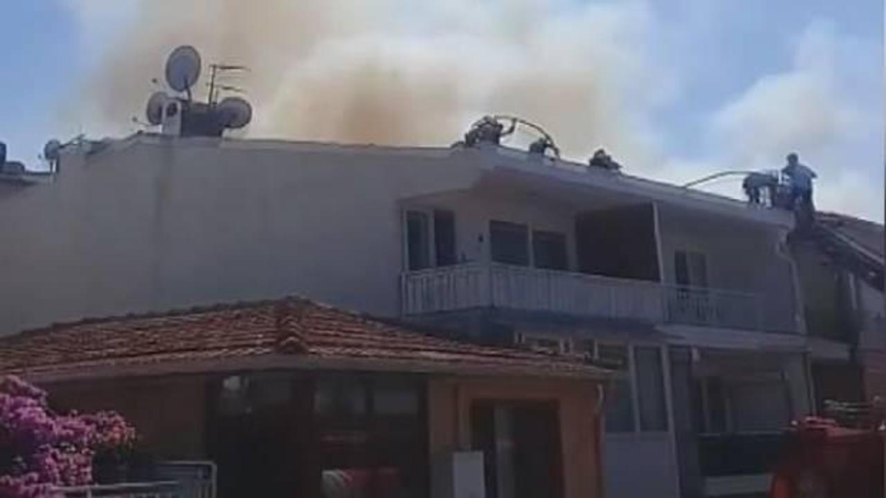 Büyükada'da 3 katlı binada yangın