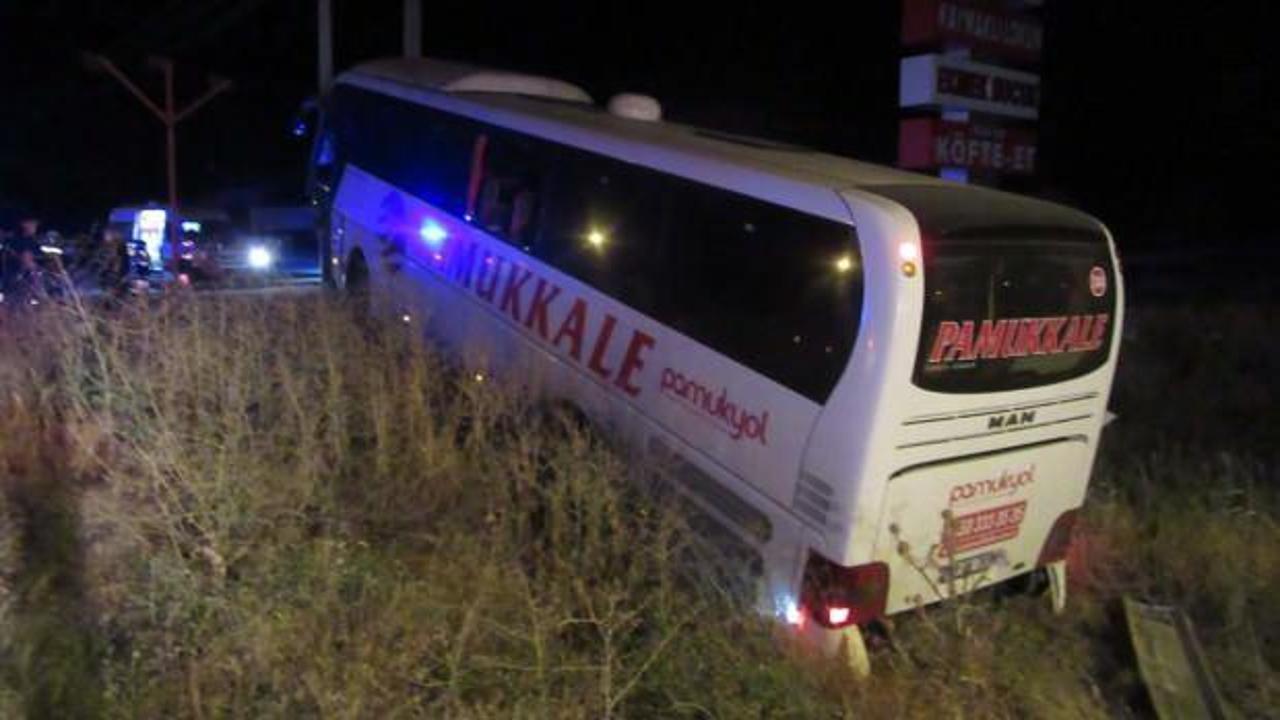 Afyon'da yolcu otobüsü şarampole yuvarlandı