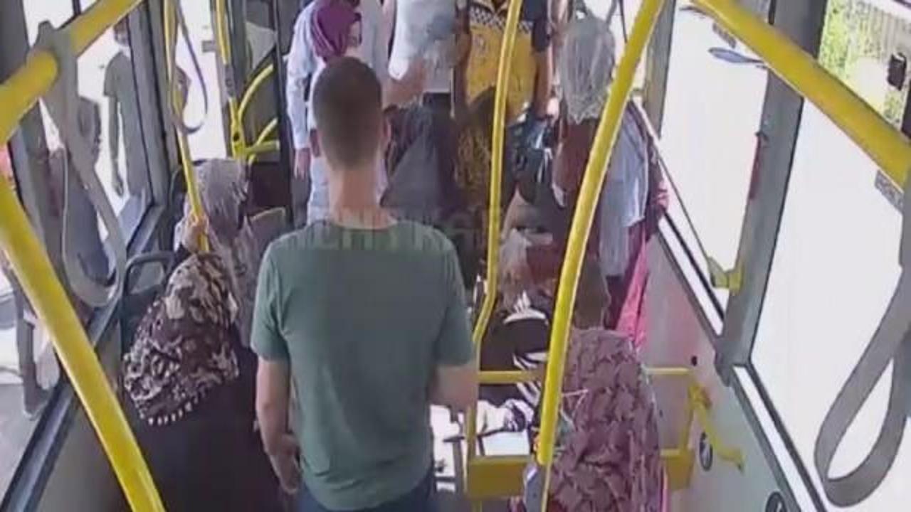 Otob&uuml;s şof&ouml;r&uuml;, dili boğazına ka&ccedil;an yolcuyu aile sağlığı merkezine yetiştirdi 