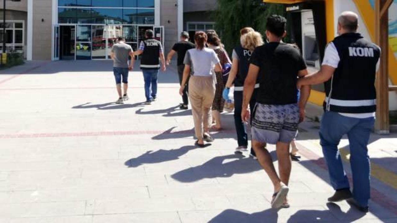 Piyasaya sahte para sürüyordu, çiğ köftecinin dikkati sayesinde yakalandı