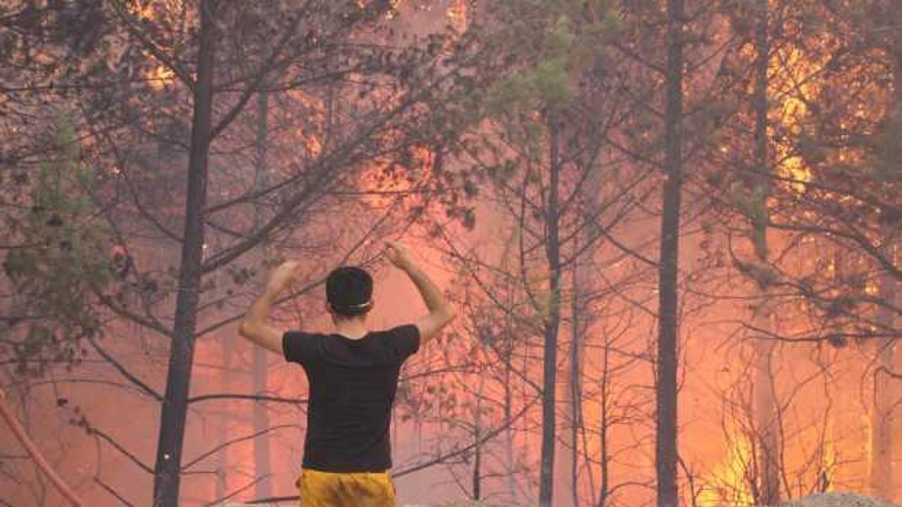 Son dakika: Adana'da orman yangını yerleşim yerlerini tehdit ediyor