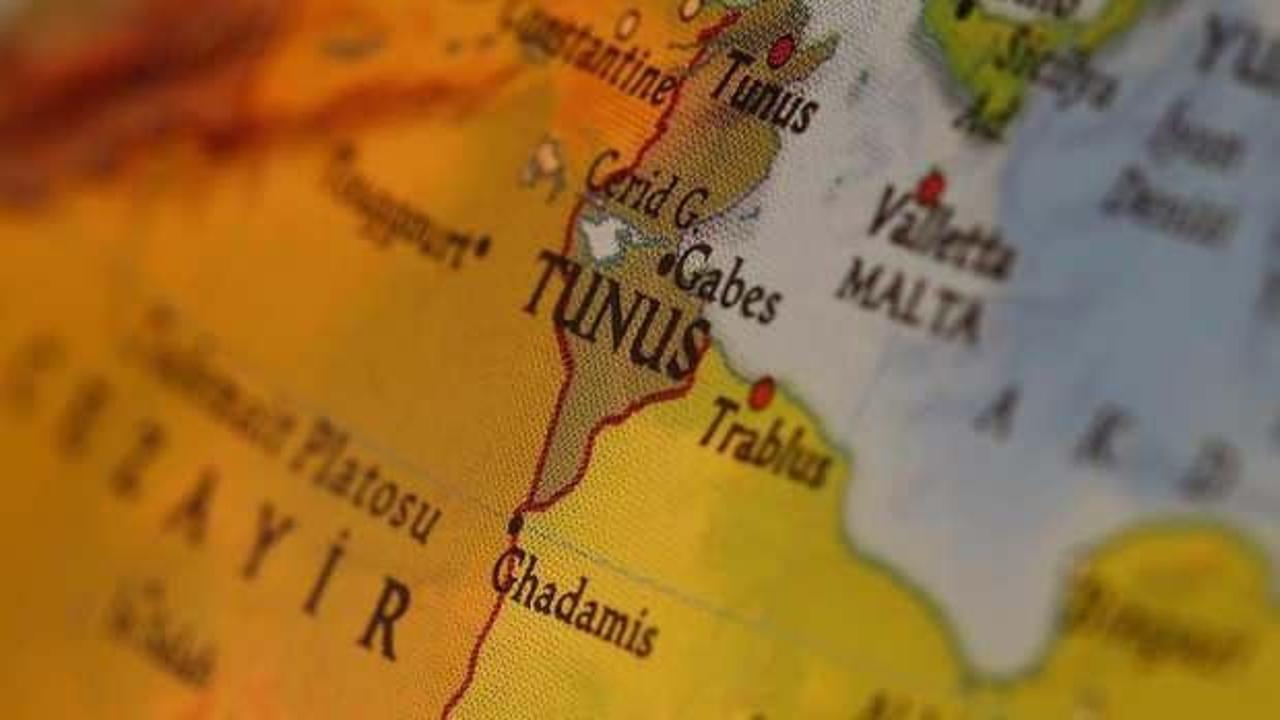 Tunus açıklarında 96 düzensiz göçmen yakalandı