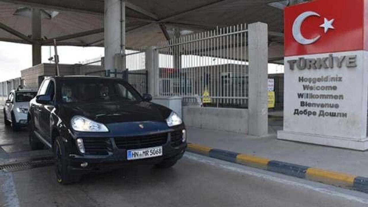 Yabancı plakalı araçların yurtta kalma süresi uzatıldı