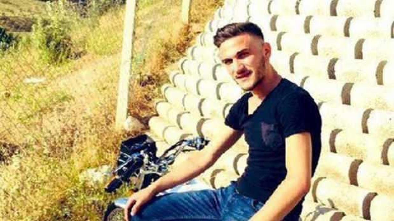 Motosikletli Samet, ters yönde giden otomobilin çarpmasıyla öldü