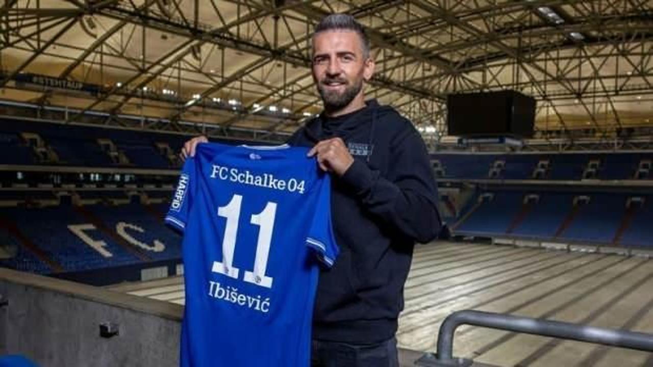 36 yaşında Schalke'ye transfer oldu