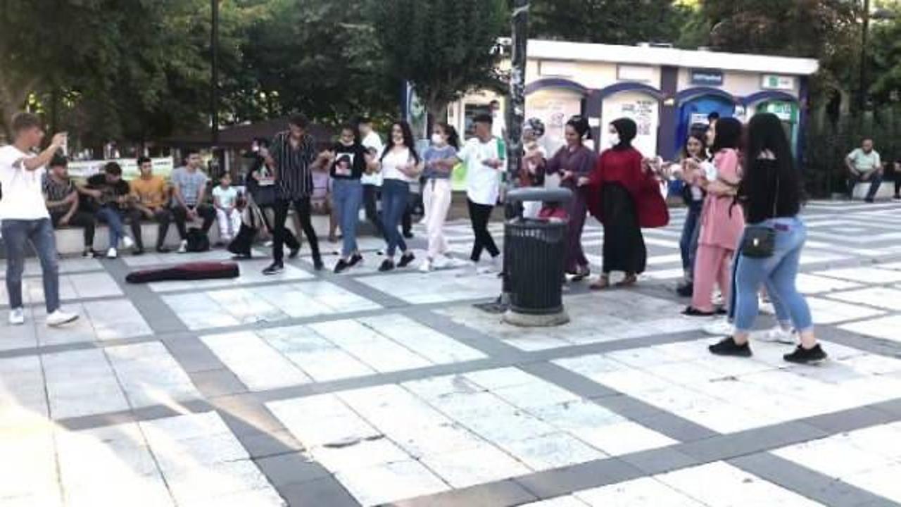 İşte Koronavirüsün yayılma nedeni! Bu kareler her şeyi anlatıyor