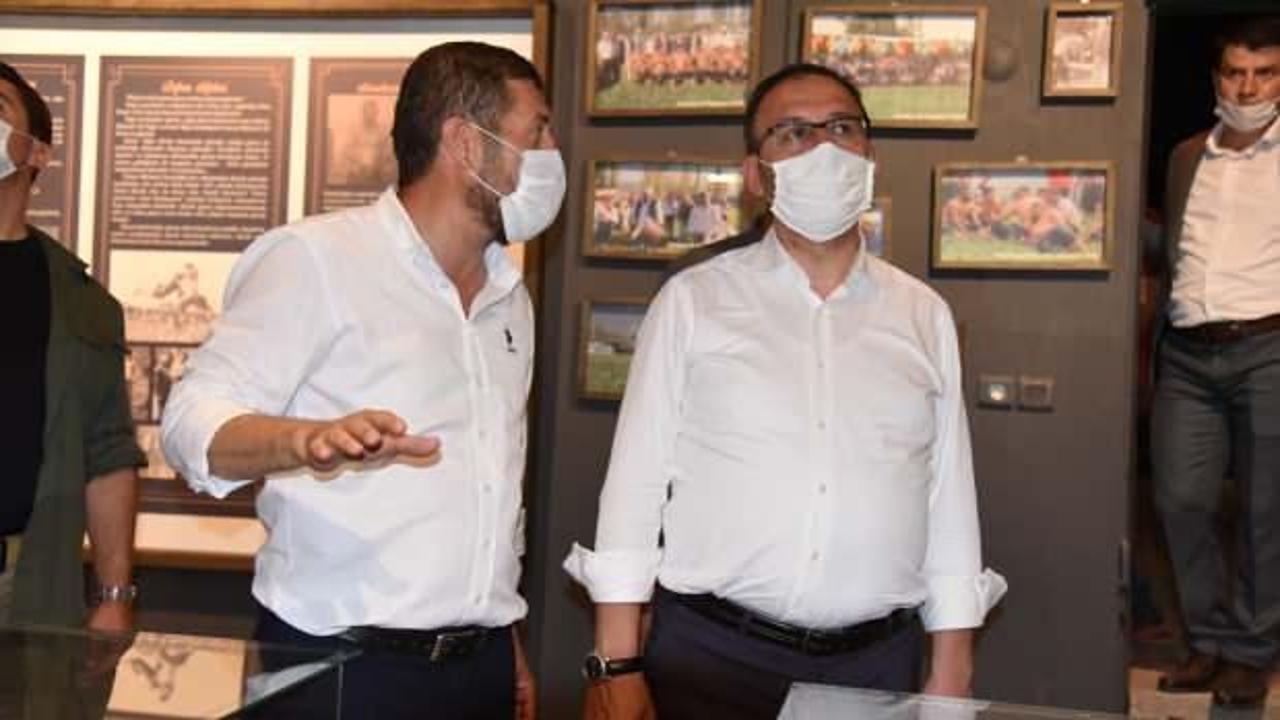 Bakan Kasapoğlu, gençler ve çocuklarla buluştu