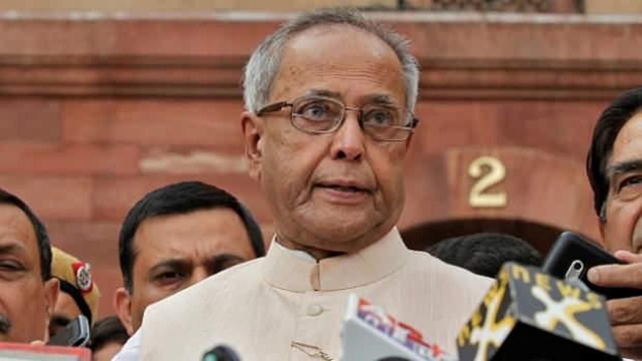 Eski Hindistan Cumhurbaşkanı Pranab Mukherji &ouml;ld&uuml;