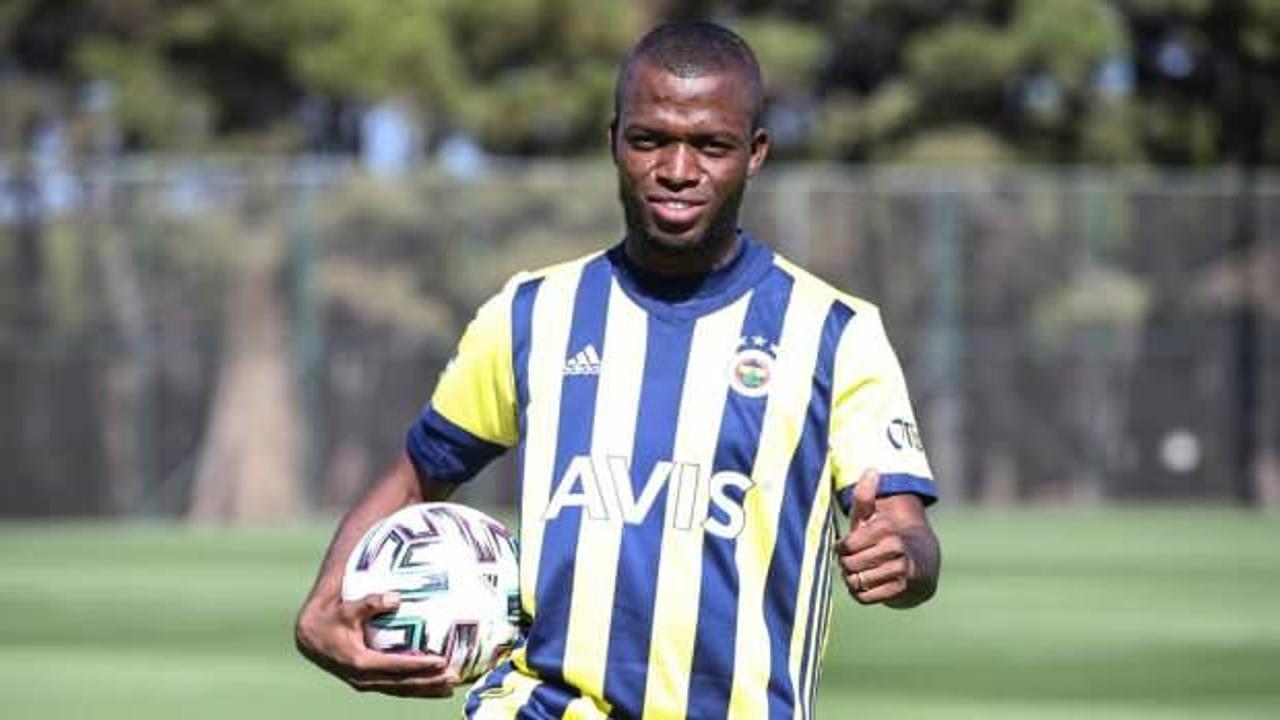 Fenerbahçe'de Enner Valencia'nın lisansı çıktı