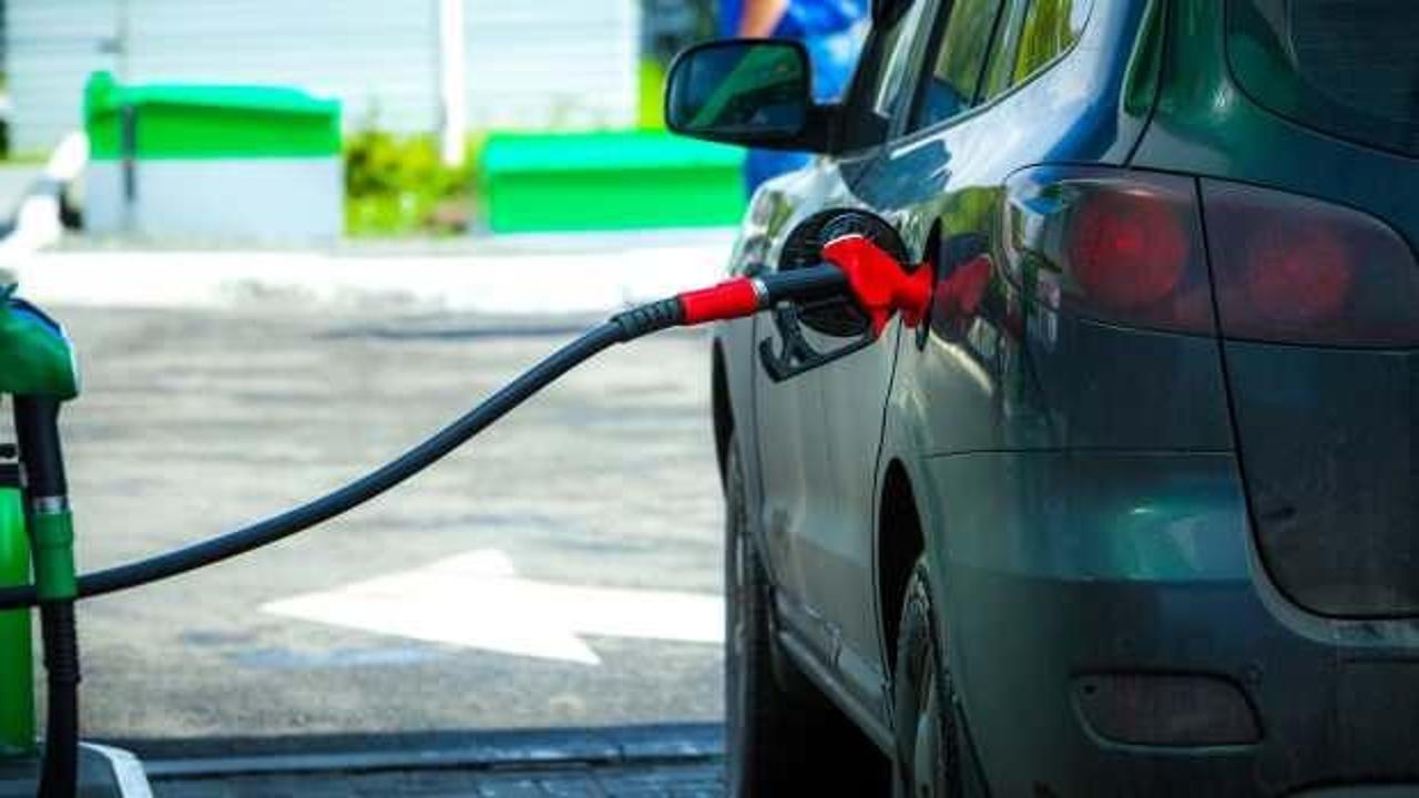Araç sahipleri dikkat: Benzin fiyatlarına indirim geliyor