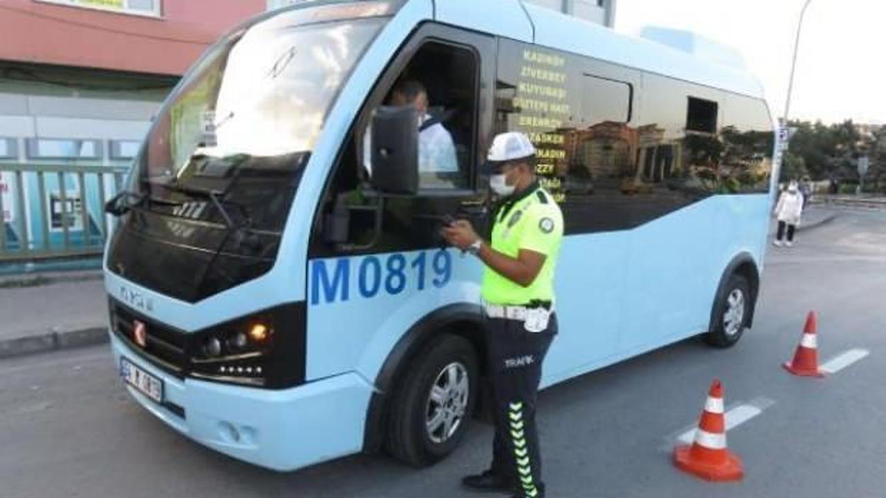 Kadıköy'de ayakta bir yolcu alan minibüse ceza
