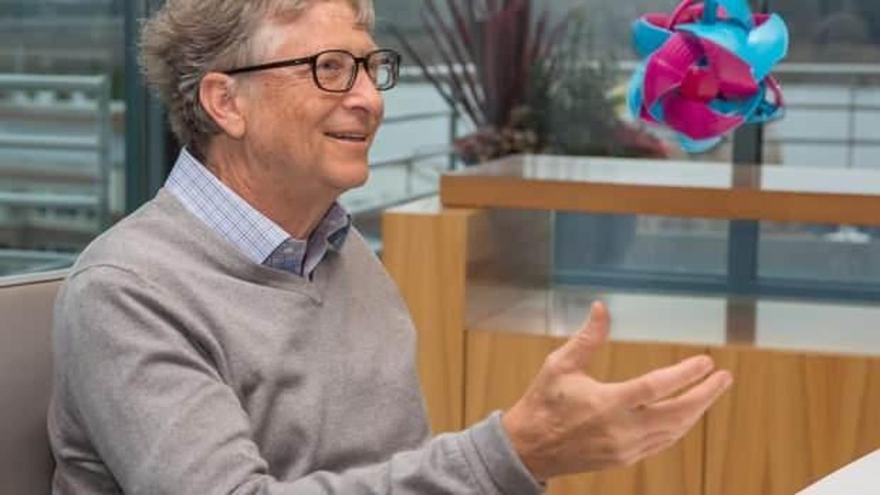 ABD'li milyarder Bill Gates koronavirüs aşısı için tarih verdi