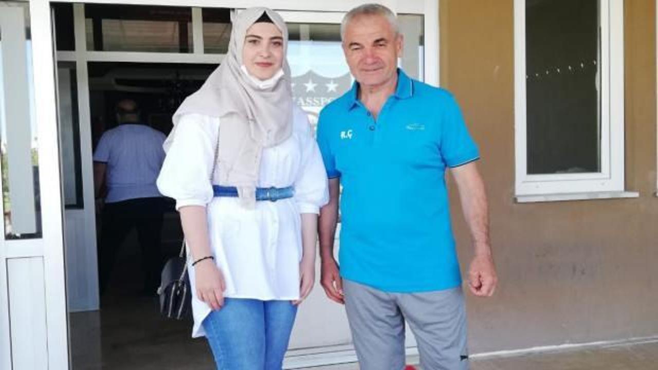 Ameliyatta Rıza &Ccedil;alımbayı sayıklayan kız! Rıza hocayla buluştu