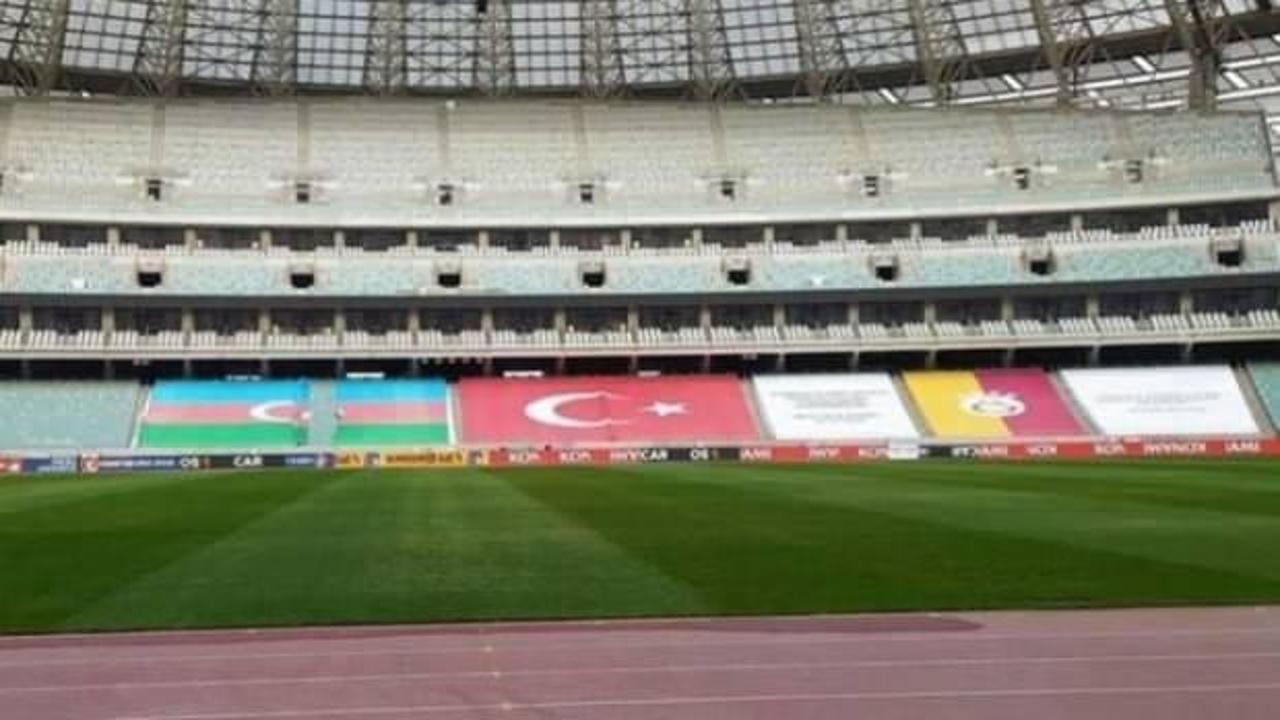 Galatasaray'a Azerbaycan'da sürpriz pankart!