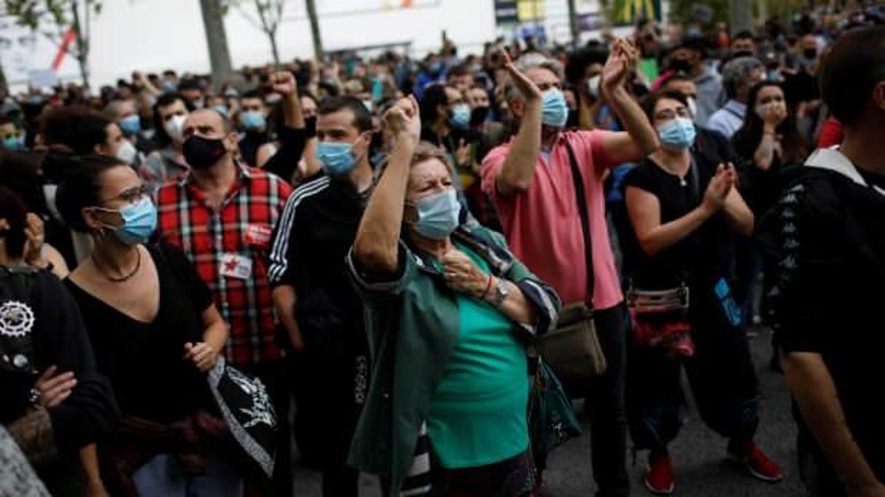 Madrid’de bölgesel karantina protesto edildi