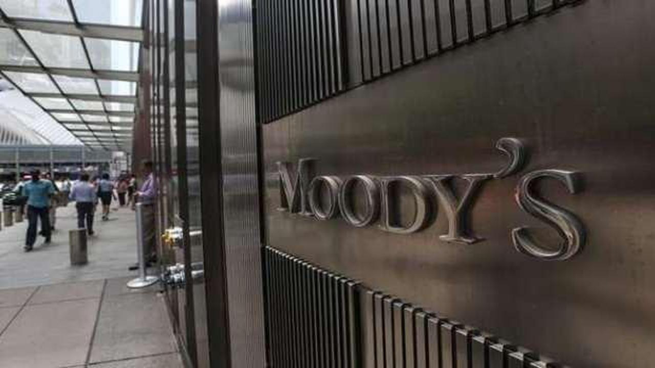 Moody's: Aşı haberleri endişeleri azaltmadı